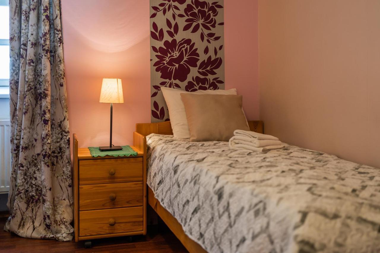 Pueha Vaimu Kuelalistemaja Hotel Tallinn Bagian luar foto