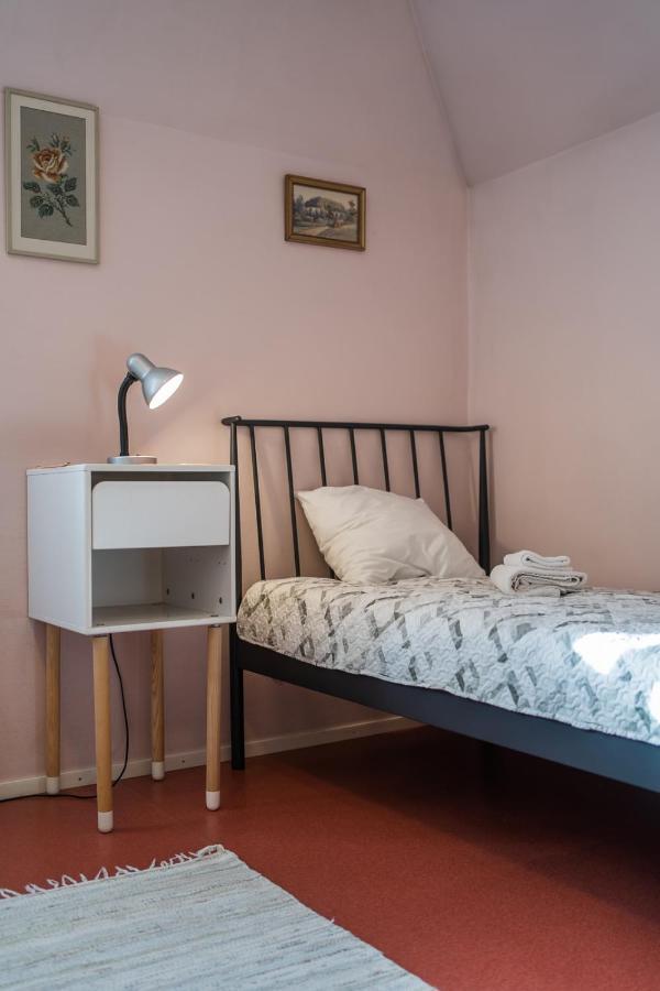 Pueha Vaimu Kuelalistemaja Hotel Tallinn Bagian luar foto