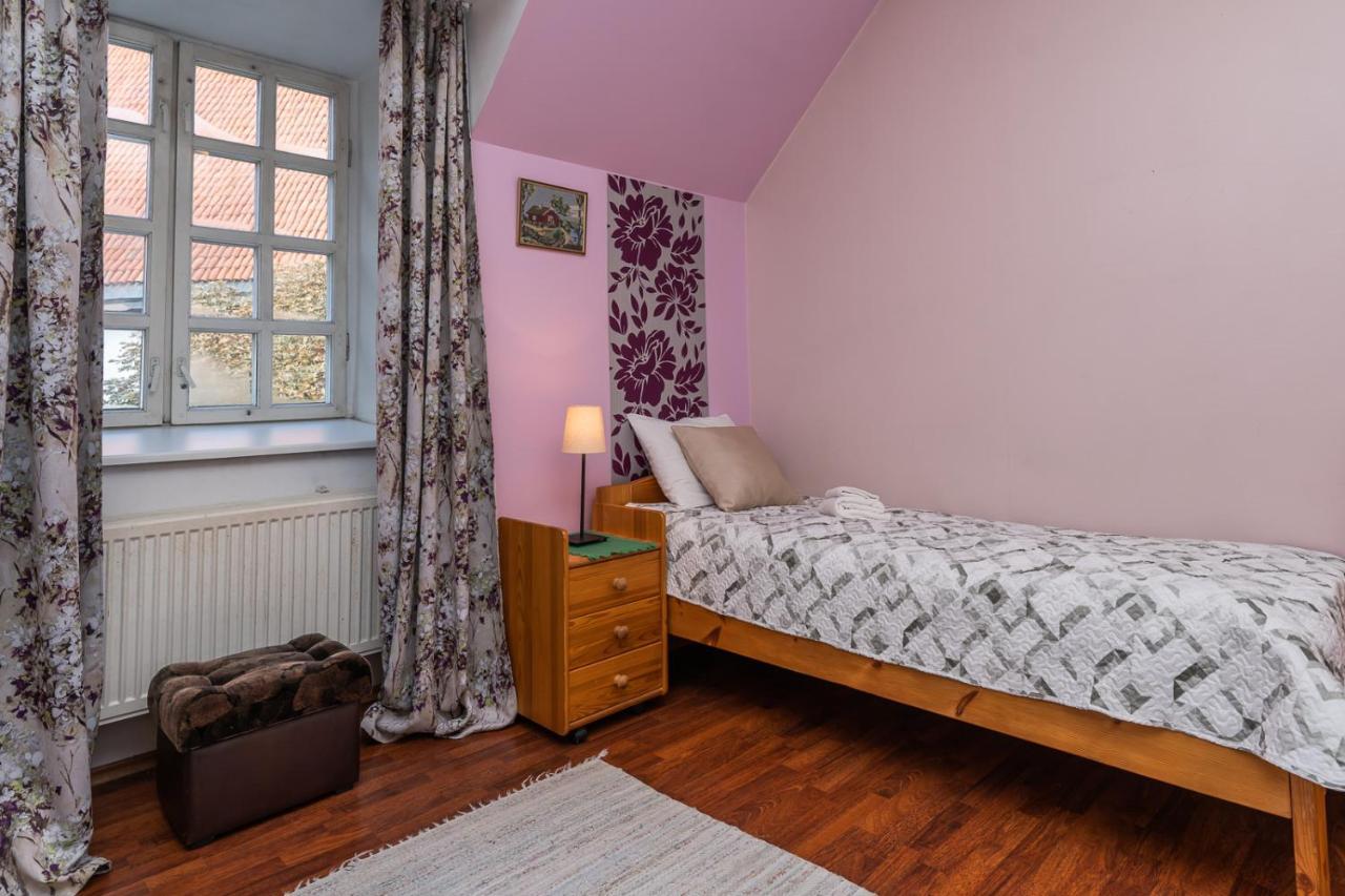 Pueha Vaimu Kuelalistemaja Hotel Tallinn Bagian luar foto